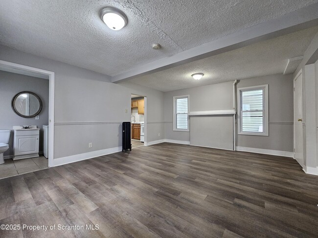 Building Photo - 58 Canaan St