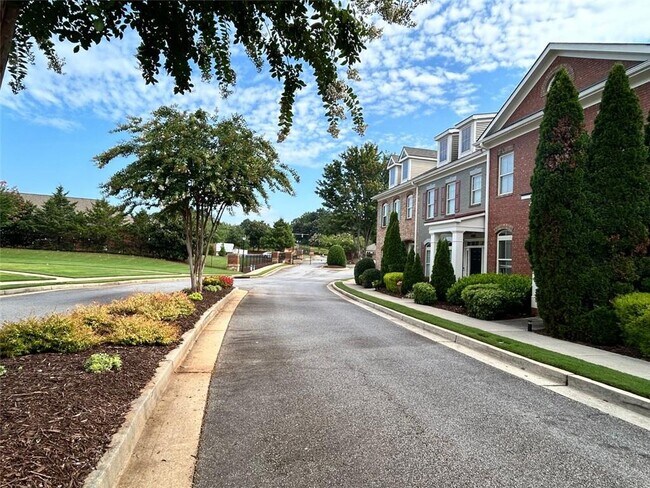Foto del edificio - 6855 Jamestown Dr
