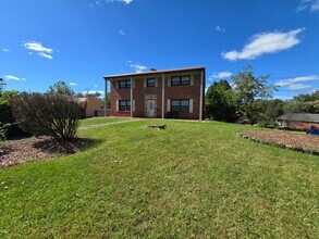 Building Photo - 454 Colonial Dr
