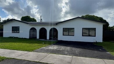 Building Photo - 17310 SW 109th Ave