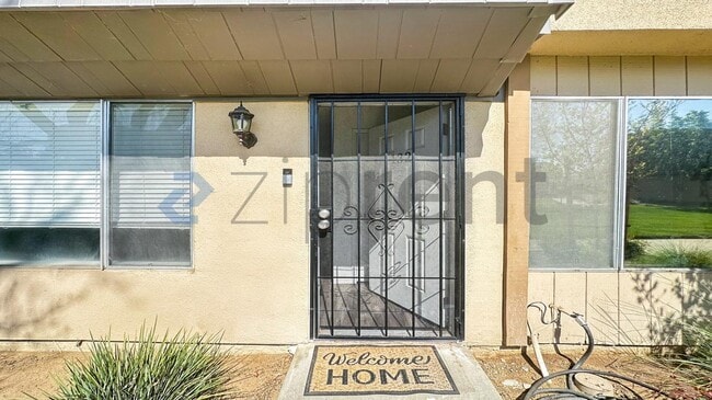 Building Photo - 5188 E Ashlan Ave