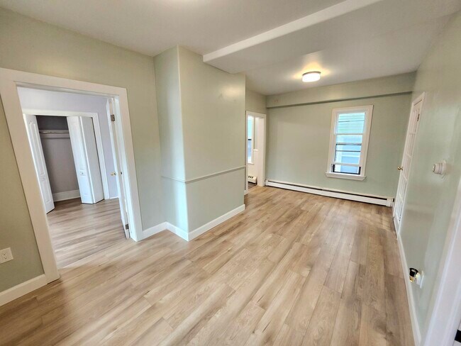 Photo du bâtiment - 309 Duke St W