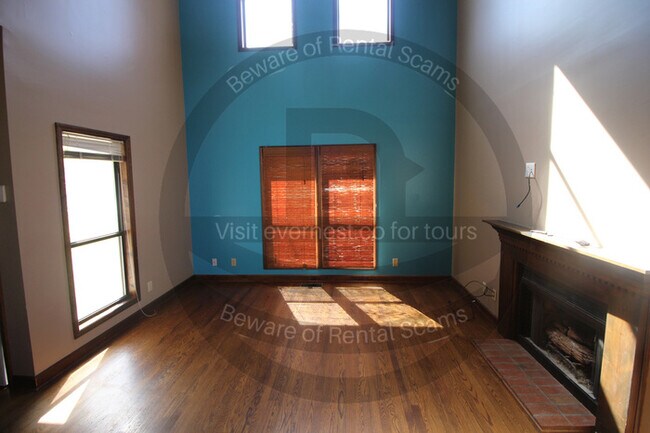 Foto del edificio - 915 Russell St