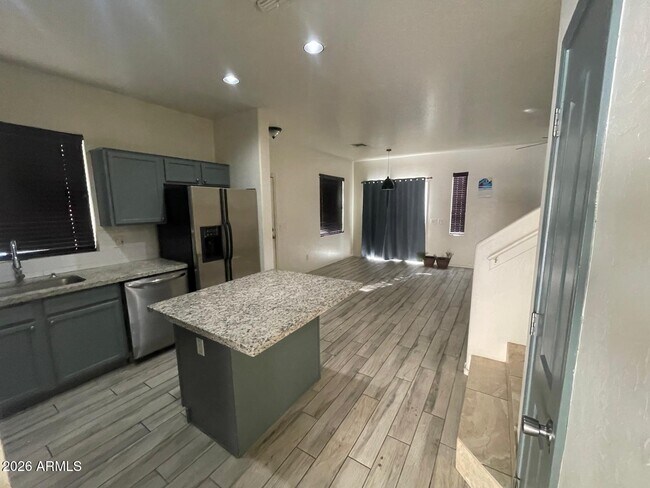 Foto del edificio - 1332 E Dunbar Dr