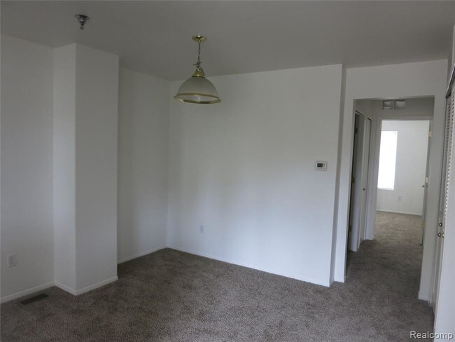 Building Photo - 15622 Stone Crossing Dr