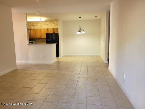 Building Photo - 660 Short Hills Ln