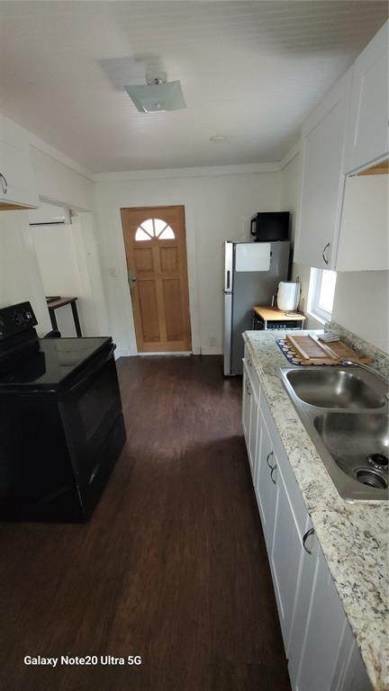 Foto del edificio - 4705 N Taliaferro Ave