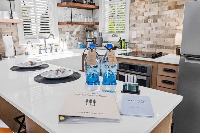 Building Photo - 192 Breakspear Ln