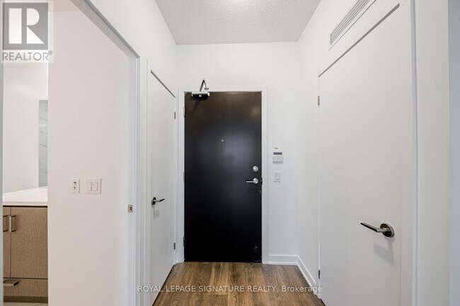 Photo du bâtiment - 10 Honeycrisp Cres