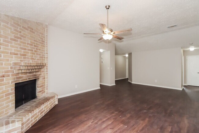 Foto del edificio - 20810 Union Park Dr