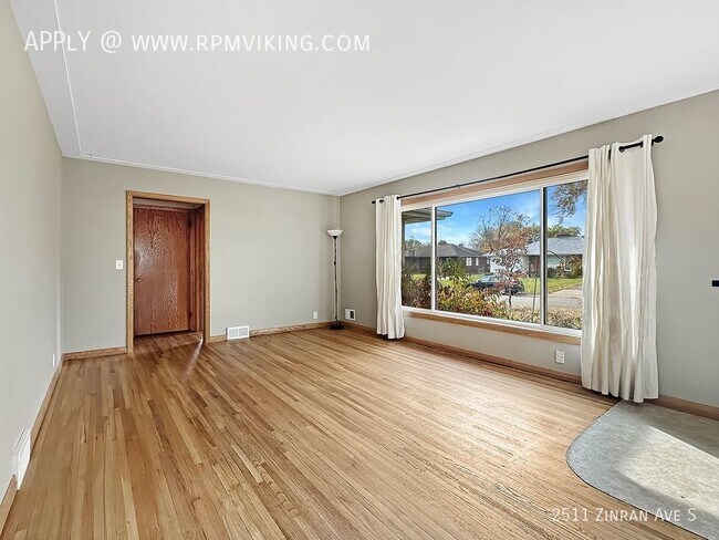 Building Photo - 4br 2ba 2 Car Garage ~ Flexible Terms ~ 9 ...