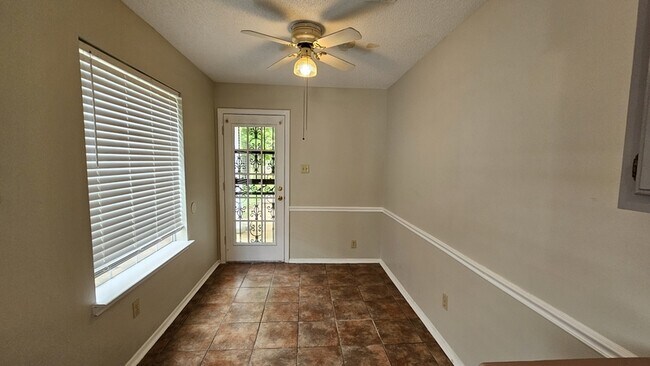 Foto del edificio - 1542 Beaver Trail Dr