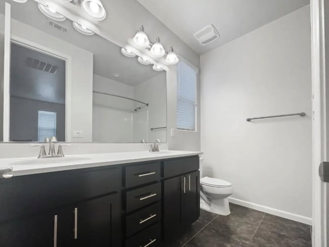 Foto del edificio - 4418 Natomas Central Dr