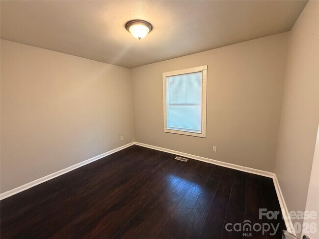 Foto del edificio - 825 Rodey Ave