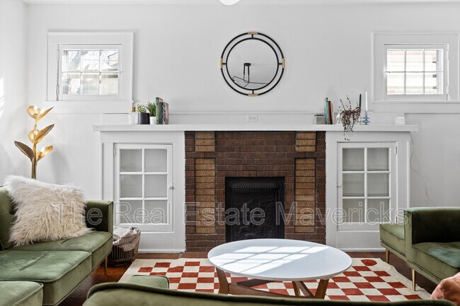 Foto del edificio - 2410 E 13th St