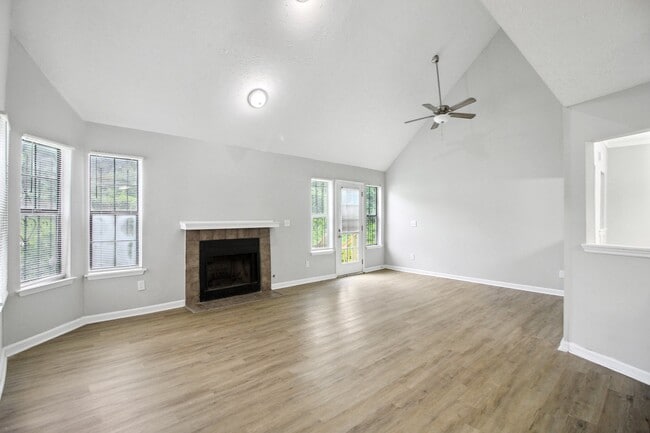 Building Photo - 1131 Cherokee Hts
