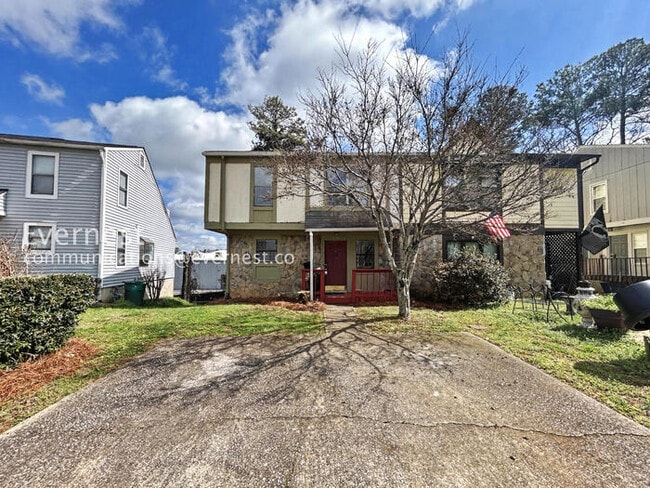 Building Photo - 1174 Ridgecrest Ln SE