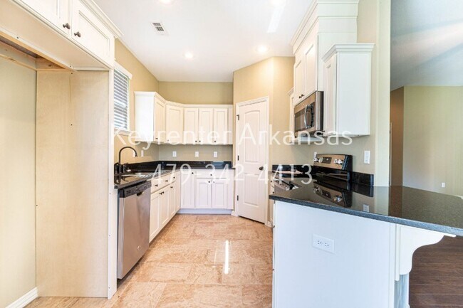 Foto del edificio - 4870 Castlewood Ln