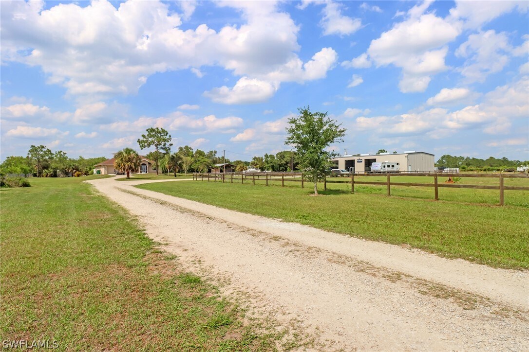 Foto del edificio - 2330 45th Ave NE