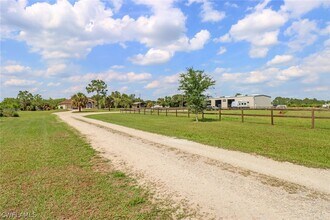 Building Photo - 2330 45th Ave NE