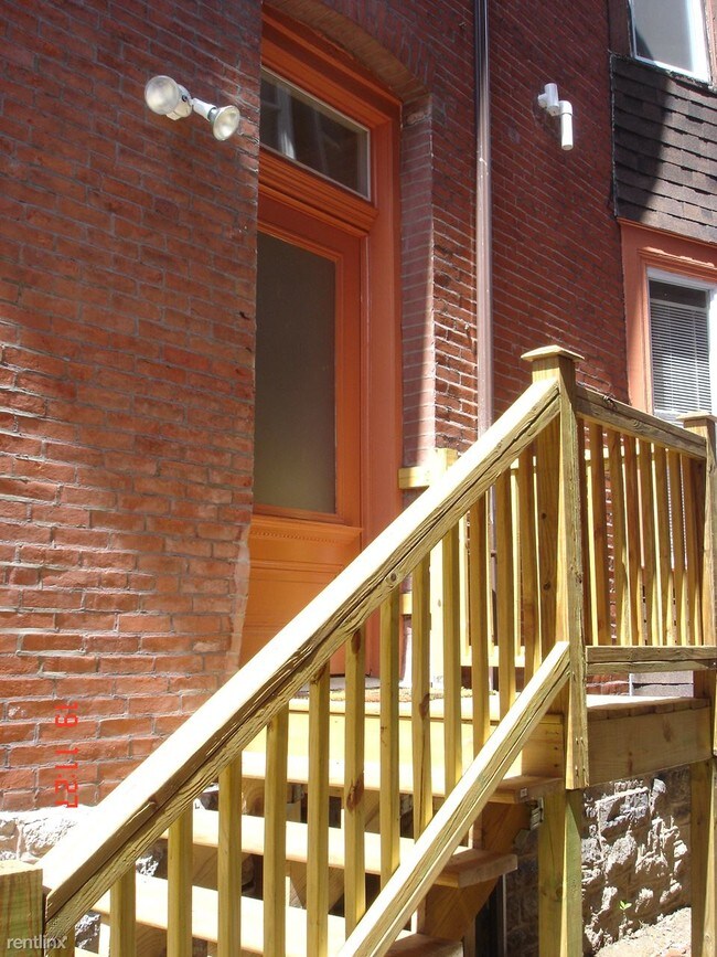 Building Photo - 4813 Baltimore Ave