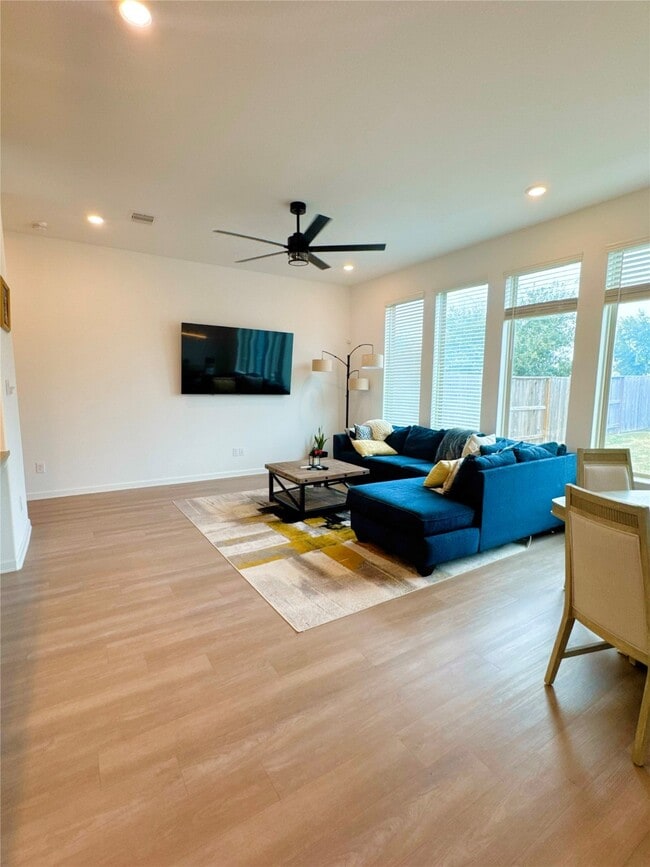 Building Photo - 4015 Champlain Wy