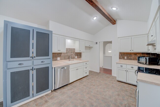 Foto del edificio - 1506 Oxford Ct
