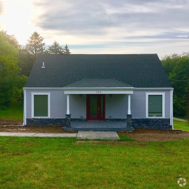 Chapel Crest Apartments for Rent with Parking Pittsburgh, PA 1