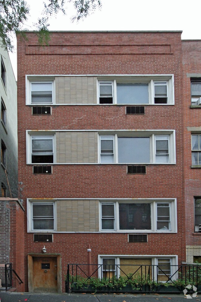 Building Photo - 306 W 22nd St