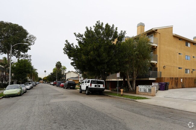 Foto del edificio - 3501 E Ransom St