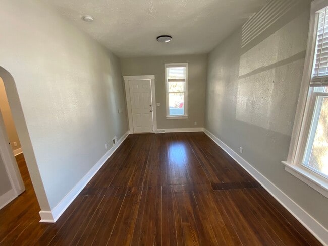 Photo - 2BR Fully Remodeled House