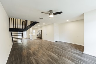 Interior Photo - Roundhill Townhomes