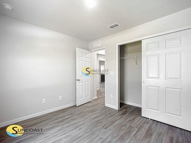 Foto del edificio - 32 Rosepetal Ln