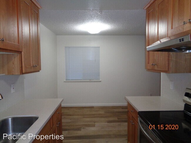 Building Photo - 7101 Avenida Cala
