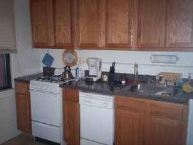 Foto del edificio - 815-823 W Bradley Pl