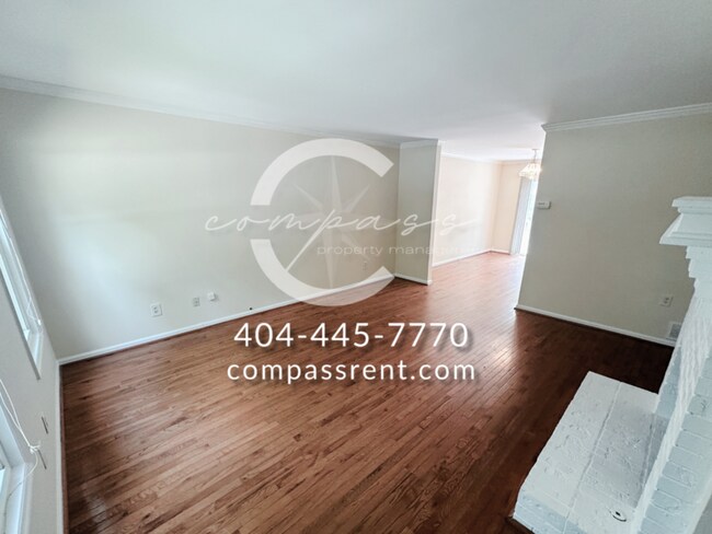Building Photo - 325 Hamilton Ct