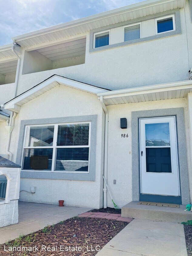 Primary Photo - 3 br, 2.5 bath House - 986 Mountain Crest ...