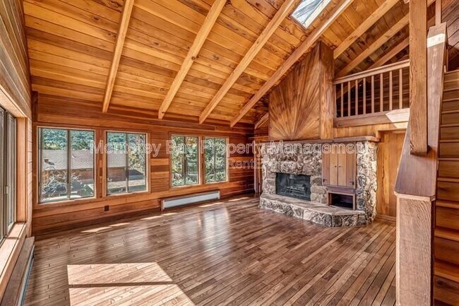 Foto del edificio - 137 E Carmel Valley Rd