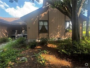Building Photo - 6739 Irongate Dr
