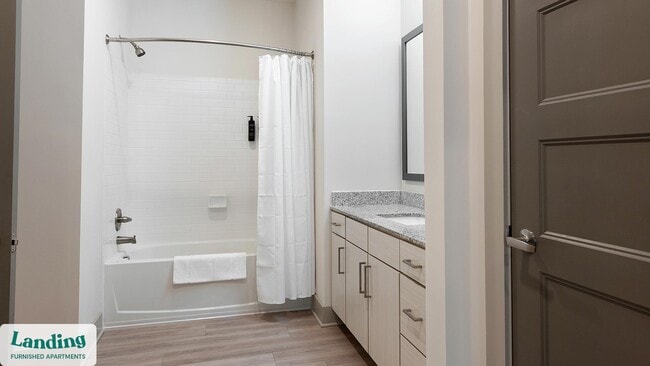 Foto del edificio - 5025 Wembley Central Ln