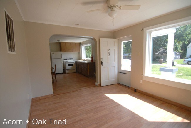Foto del edificio - 2 br, 1 bath House - 209 Shaw Street