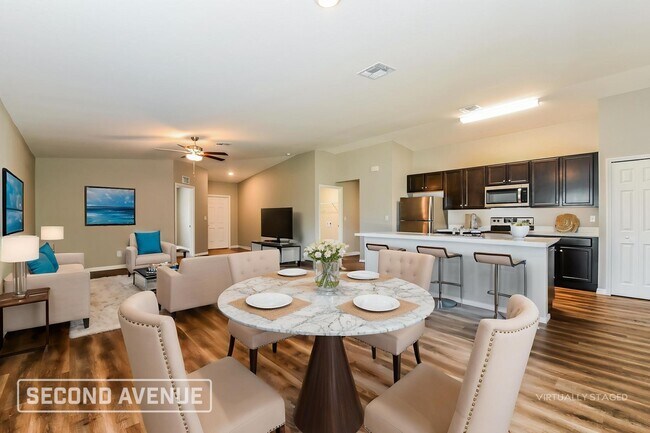 Foto del edificio - 2343 Briarwood St