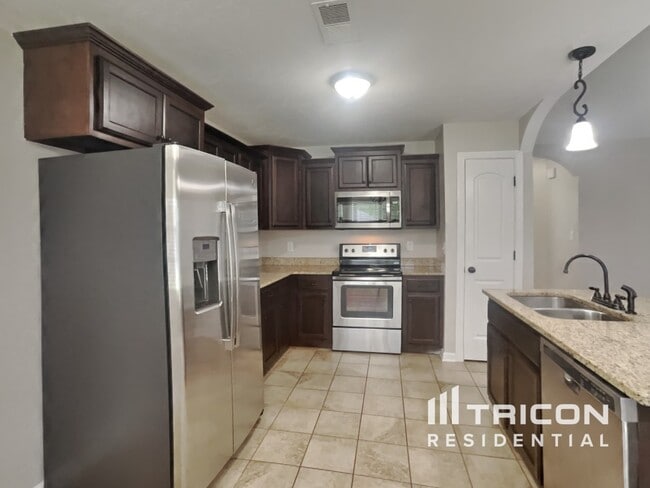 Building Photo - 1123 Freedom Dr