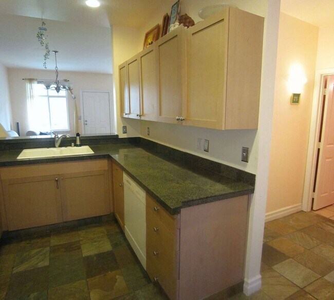 Kitchen - 945 232nd Pl NE