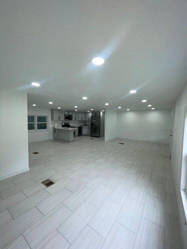 Foto del edificio - 5024 Marina Dr
