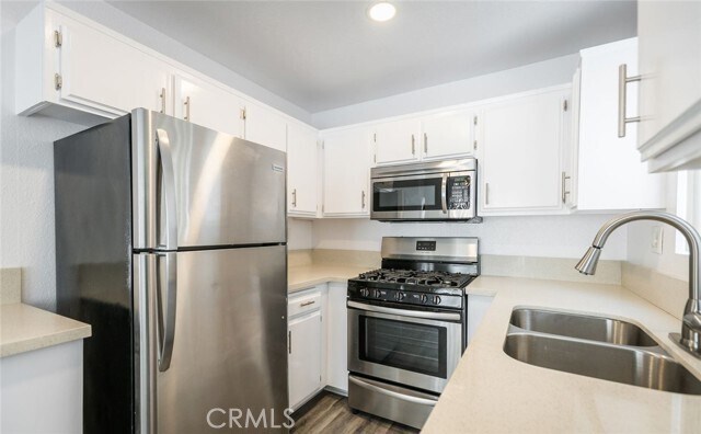 Foto del edificio - 4406 Cahuenga Blvd