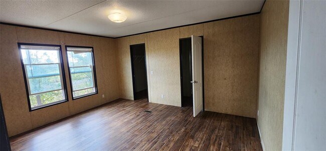 Building Photo - 4833 Belton Ln Ext