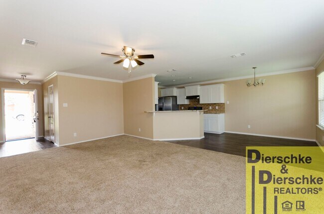 Building Photo - WONDERFUL AND MODERN HOME AVAILABLE NOW!!!