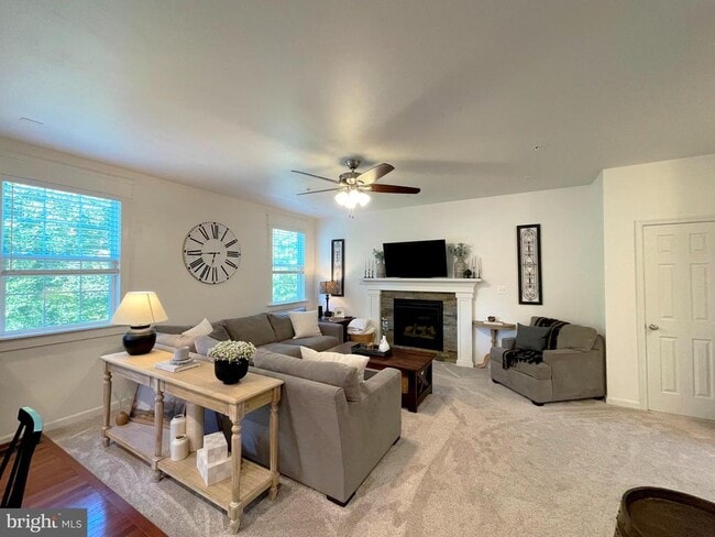 Foto del edificio - 519 Gate Dancer Ct