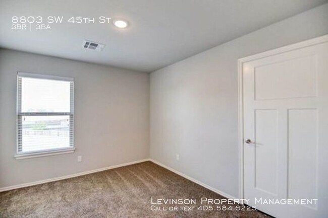 Building Photo - 8803 SW 45th Terrace